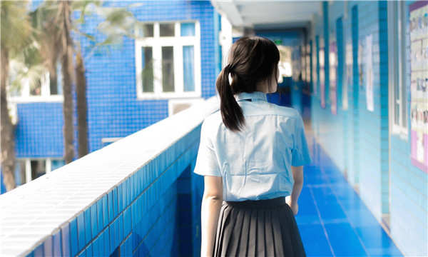 皇姑如何找到一个可以帮助我生孩子的女人？